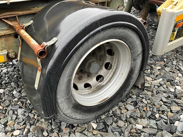 Containertrailer - afbeelding 10 van  18