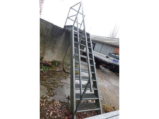 Containertrap - afbeelding 3 van  5