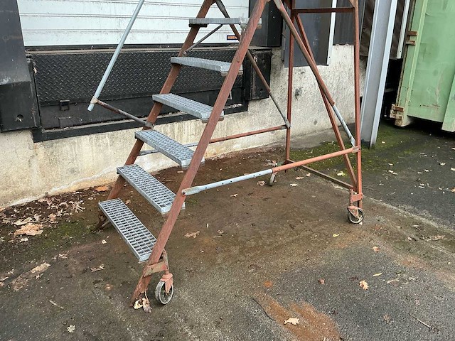 Containertrap - afbeelding 3 van  4