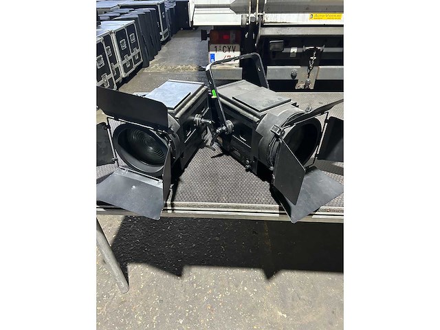 Contest - sfx - fresnel cob 250 w (2x) - afbeelding 1 van  2