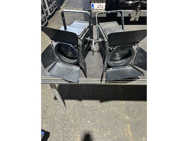 Contest - sfx - fresnel cob 250 w (2x) - afbeelding 1 van  2
