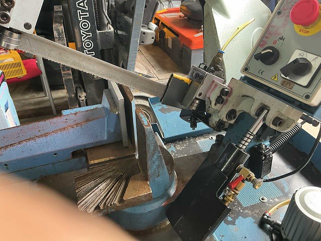 Contimac bs 275 verticale bandzaagmachine - afbeelding 3 van  4