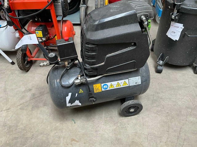 Contimac luchtcompressor - afbeelding 4 van  5
