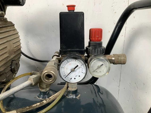 Contimac zuigercompressor - afbeelding 9 van  14