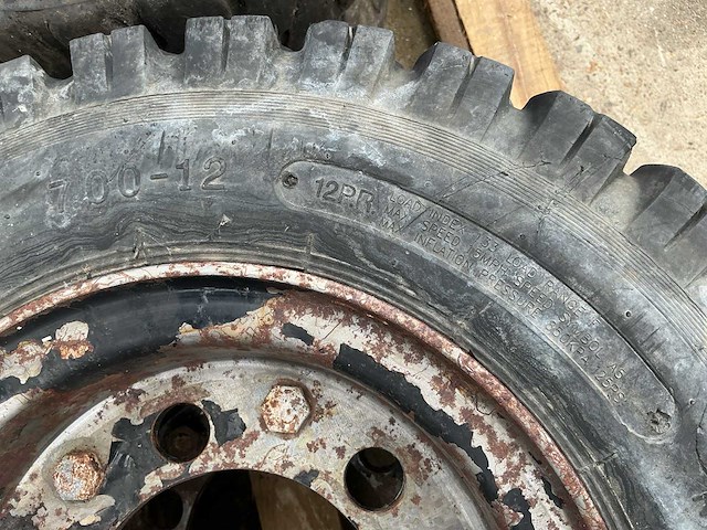 Continental luchtband en wiel heftruck (4x) - afbeelding 1 van  1