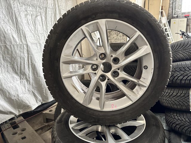 Continental winterbanden op velg - afbeelding 2 van  4