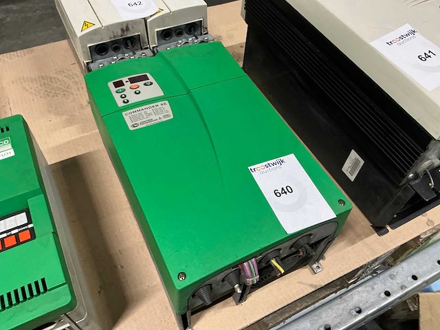 Control techniques commander se16t frequentieregelaar - afbeelding 2 van  4