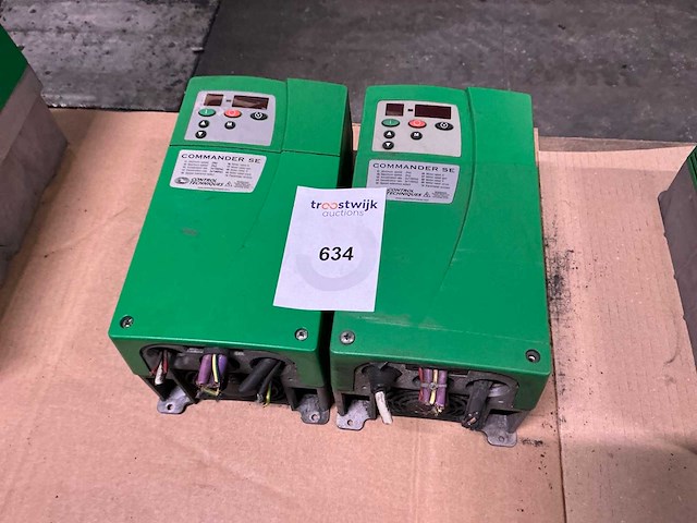 Control techniques commander se5.5t frequentieregelaar (2x) - afbeelding 1 van  1