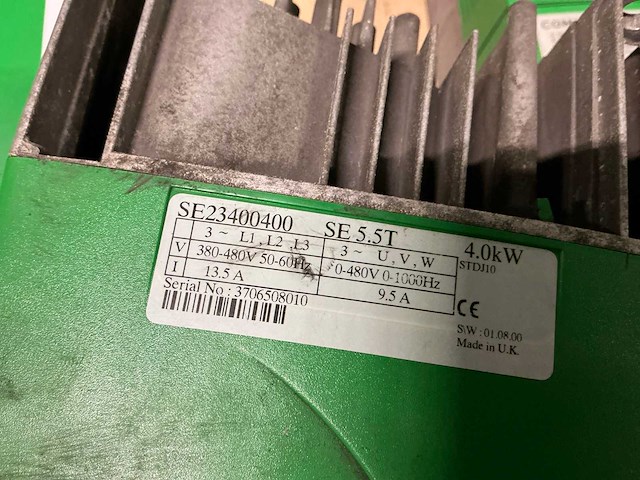 Control techniques commander se5.5t frequentieregelaar (2x) - afbeelding 3 van  3