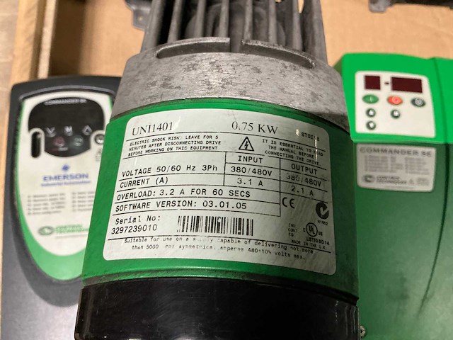 Control techniques frequentieregelaar (2x) - afbeelding 5 van  6