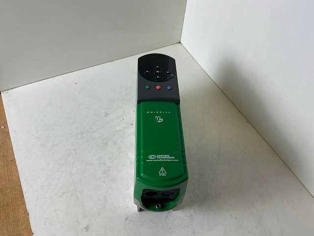 Control techniques unidrive uni1403 frequentieregelaar - afbeelding 2 van  5