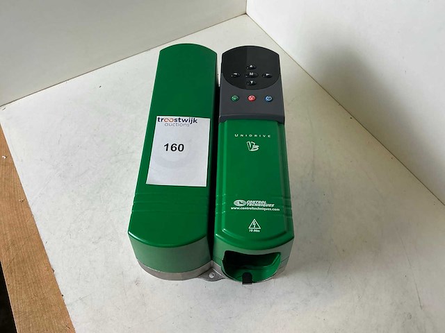 Control techniques unidrive uni2401 frequentieregelaar - afbeelding 2 van  5