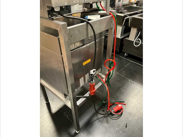 Convotherm oes 6.06 mini combisteamer met onderstel en waterbehandelingssysteem (2x) - afbeelding 20 van  21