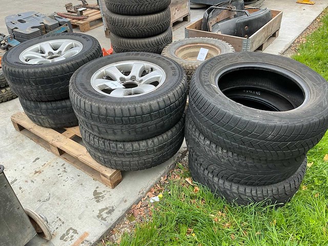 Cooper discoverer275/60r17 autoband met velg (4x) - afbeelding 1 van  5