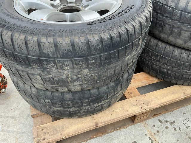 Cooper discoverer275/60r17 autoband met velg (4x) - afbeelding 3 van  5