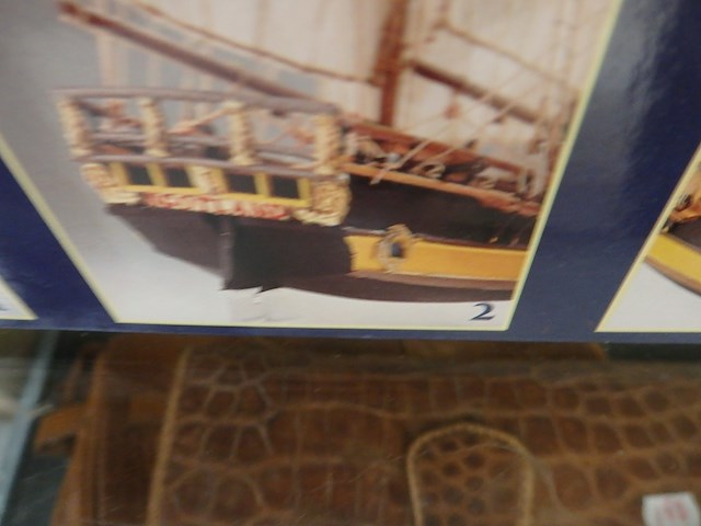 Corel boot in doos modelbouw - afbeelding 3 van  3