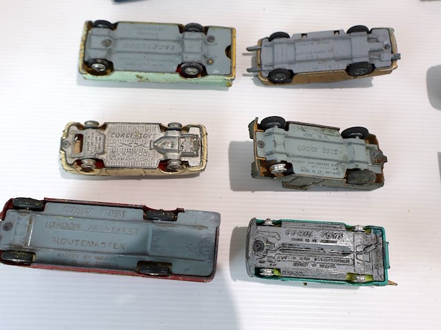 Corgi toys (x18) - afbeelding 10 van  10