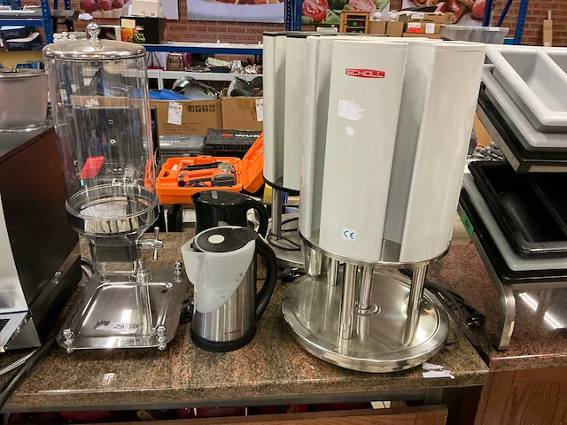 Cornflasdispensor en kopjes verwarmer - afbeelding 3 van  6