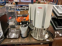 Cornflasdispensor en kopjes verwarmer
