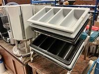 Cornflasdispensor en kopjes verwarmer - afbeelding 6 van  6