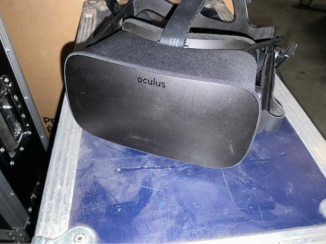 Corsair-gaming-pc met oculus rift vr-headset - afbeelding 4 van  13