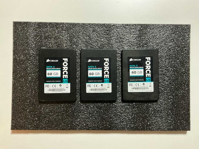 Corsair sata 3 force interne hardeschijf (3x) - afbeelding 1 van  3