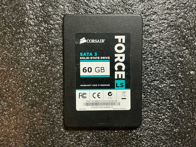 Corsair sata 3 force interne hardeschijf (3x) - afbeelding 2 van  3