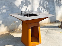 Cortenstaal bbq incl berschermhoes - afbeelding 1 van  1