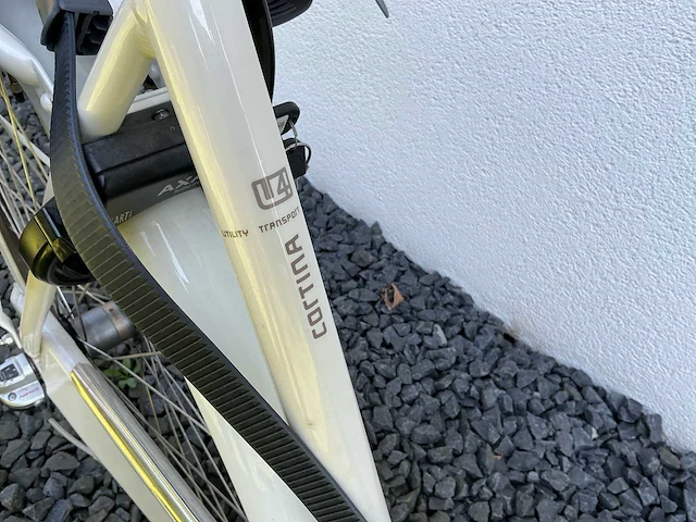 Cortina u4 ttansport met thule kinderzitjes damesfiets - afbeelding 7 van  16