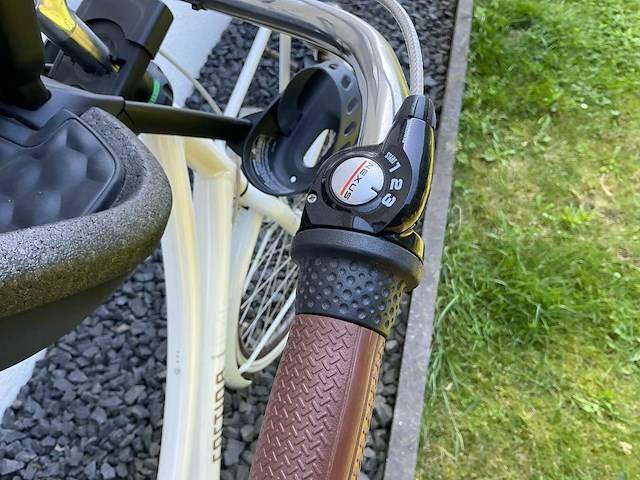 Cortina u4 ttansport met thule kinderzitjes damesfiets - afbeelding 4 van  9
