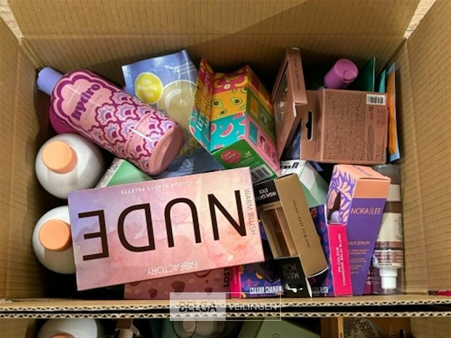 Cosmetica en verzorgingspakket - afbeelding 1 van  2