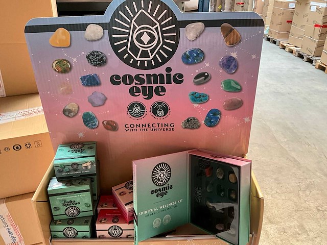 Cosmic eye display met o.a. natuursteen sets - afbeelding 2 van  9