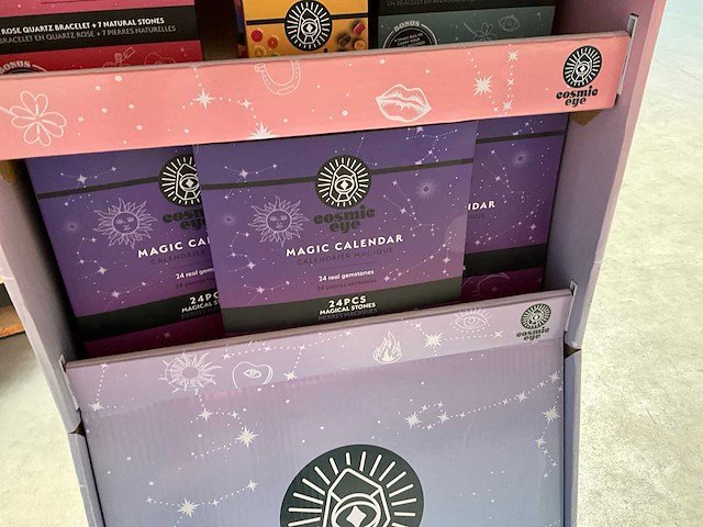 Cosmic eye display met o.a. natuursteen sets - afbeelding 7 van  9