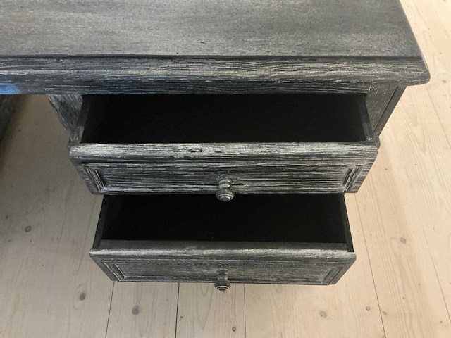 Cosy vintagelook notarisbureau - afbeelding 3 van  9