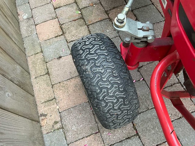 Countax tuintractor met kipkar - afbeelding 3 van  19