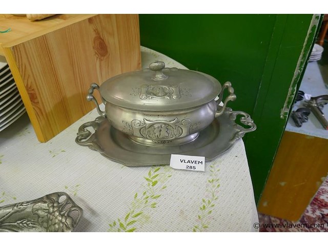 Coupe met deksel op schaal - afbeelding 1 van  1