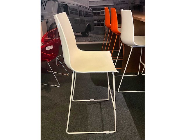 C&p barkruk (4x) + hoge tafel - afbeelding 5 van  8