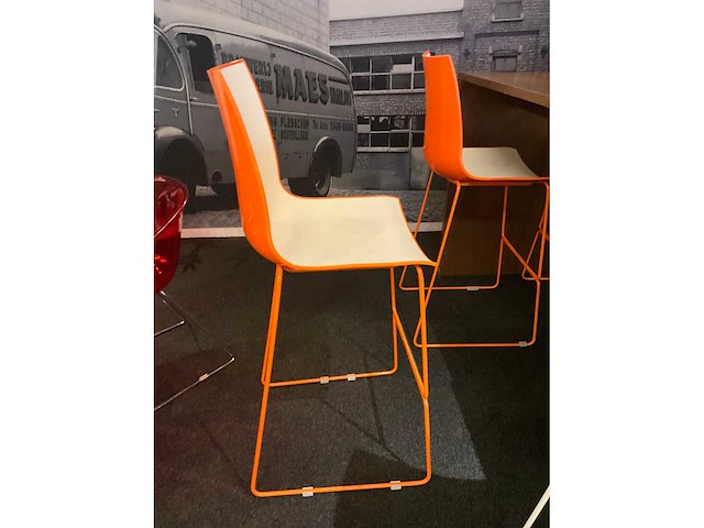 C&p barkruk (4x) + hoge tafel - afbeelding 3 van  8