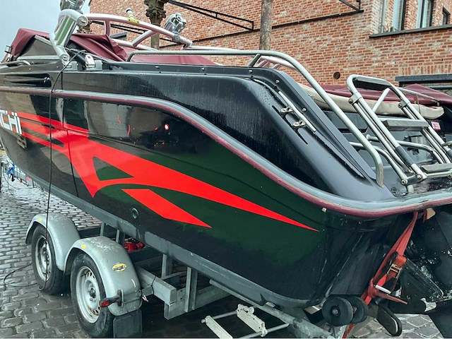 Cranchi speedboot incl trailer - 590h - vernieuwd interieur - afbeelding 2 van  46