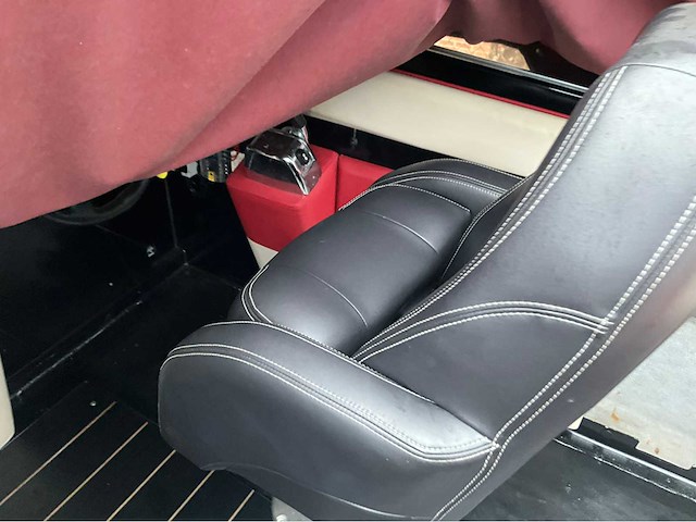 Cranchi speedboot incl trailer - 590h - vernieuwd interieur - afbeelding 14 van  46