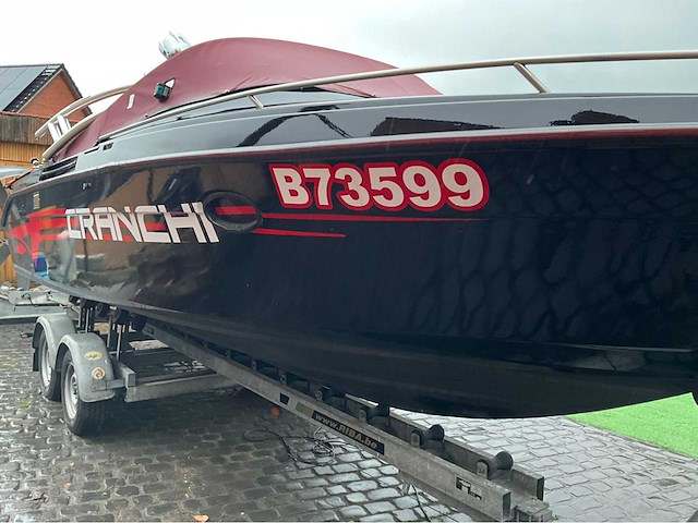 Cranchi speedboot incl trailer - 590h - vernieuwd interieur - afbeelding 23 van  46