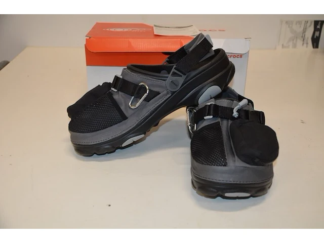 Crocs bespoke classic all terrain beams outdoor grey black maat 46-47 nieuw in doos (2) - afbeelding 8 van  10