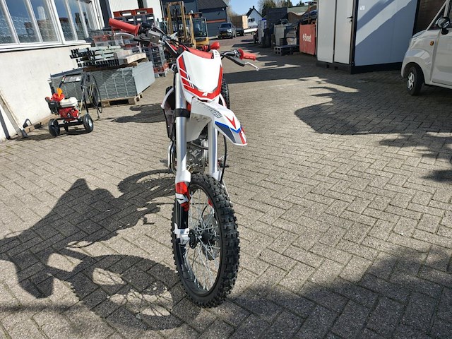Crosmotor appollo thunder 150cc - afbeelding 16 van  18