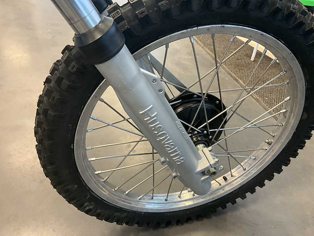 Crossmotor husqvarna 390cr - afbeelding 9 van  11