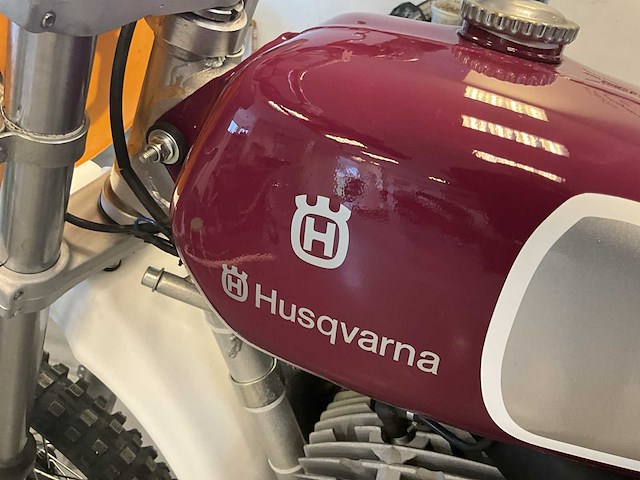 Crossmotor husqvarna 390cr - afbeelding 10 van  11