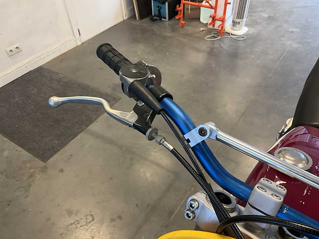 Crossmotor husqvarna 390cr - afbeelding 2 van  11