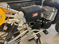 Crossmotor husqvarna 390cr - afbeelding 7 van  11