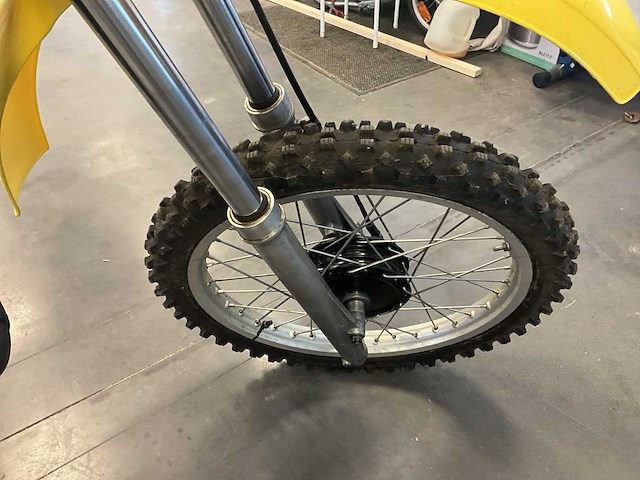 Crossmotor suzuki 125cc - afbeelding 8 van  11