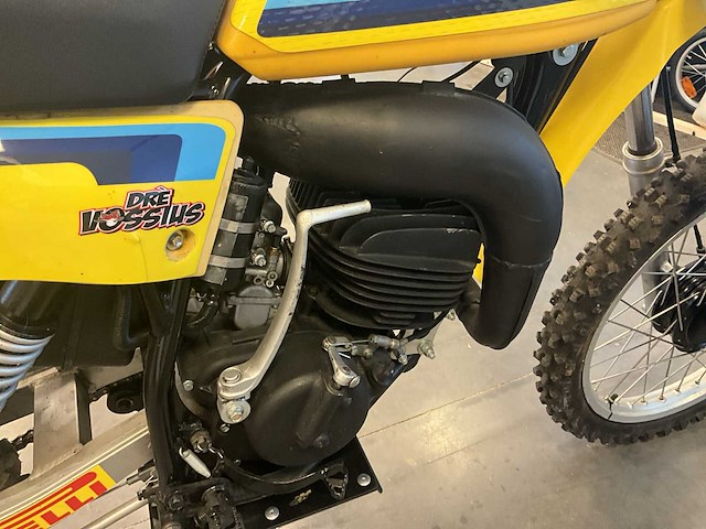 Crossmotor suzuki 125cc - afbeelding 2 van  11