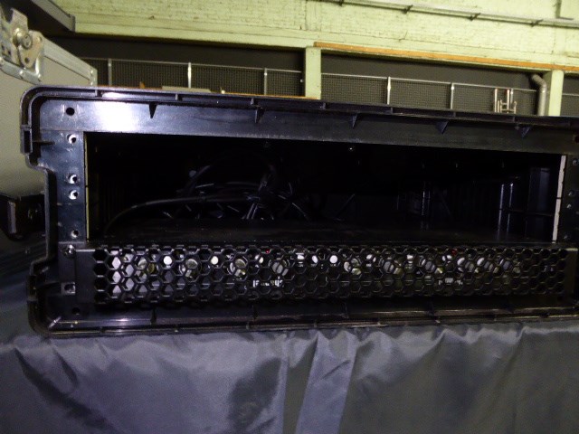 Crossover in flightcase - afbeelding 2 van  2